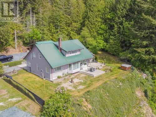 8317 Highway 101, Powell River, BC - Outdoor