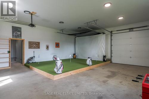 5 Rodman Drive, Kawartha Lakes, ON - Indoor Photo Showing Garage