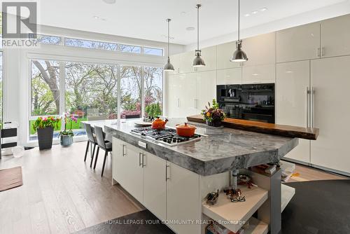 67 Lake Promenade, Toronto, ON - Indoor Photo Showing Kitchen With Upgraded Kitchen