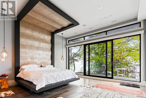 67 Lake Promenade, Toronto W06, ON - Indoor Photo Showing Bedroom