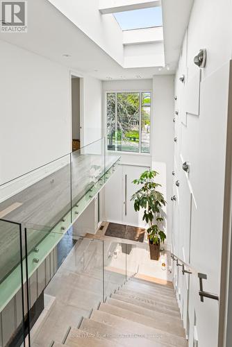 67 Lake Promenade, Toronto, ON - Indoor Photo Showing Other Room