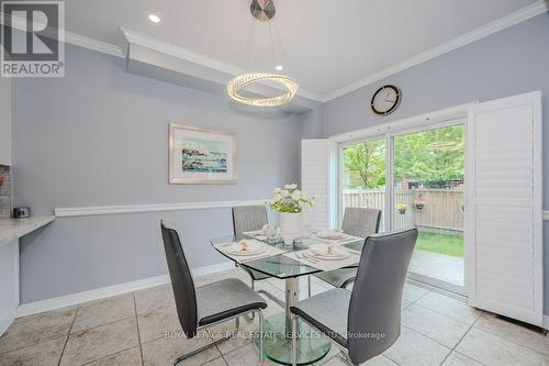 409 Spring Blossom Crescent, Oakville, ON - Indoor Photo Showing Dining Room