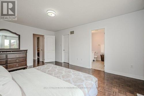409 Spring Blossom Crescent, Oakville, ON - Indoor Photo Showing Bedroom