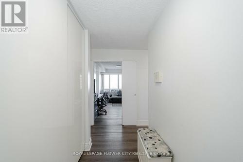 1111 - 50 Elm Drive E, Mississauga, ON - Indoor Photo Showing Other Room
