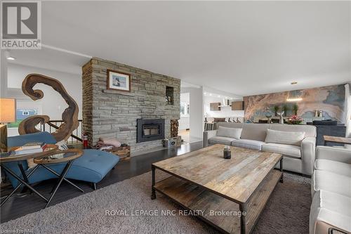 53 Tennessee Avenue, Port Colborne, ON - Indoor Photo Showing Living Room With Fireplace