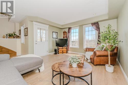 193 Carters Lane, Guelph/Eramosa, ON - Indoor Photo Showing Living Room