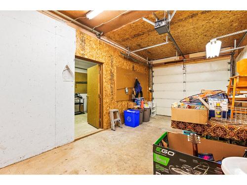 3820 38Th Avenue N, Creston, BC - Indoor Photo Showing Garage