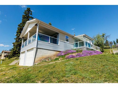 3820 38Th Avenue N, Creston, BC - Outdoor