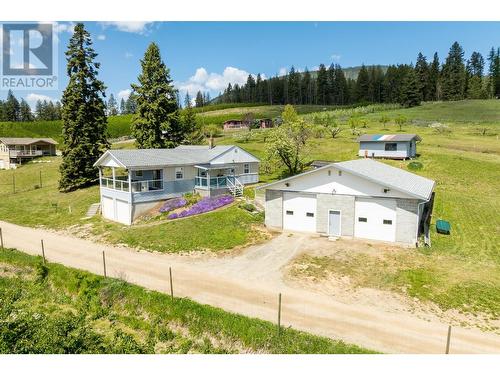 3820 38Th  N Avenue, Creston, BC - Outdoor