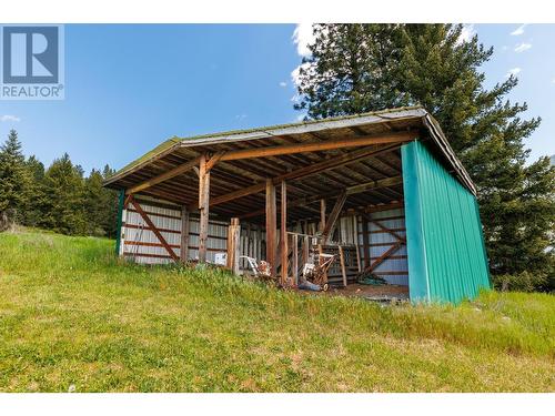 3820 38Th  N Avenue, Creston, BC - Outdoor