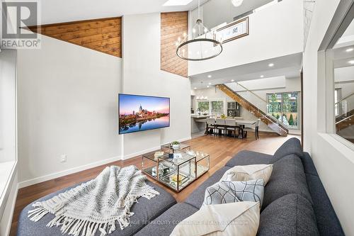 51 Heathview Avenue, Toronto, ON - Indoor Photo Showing Living Room