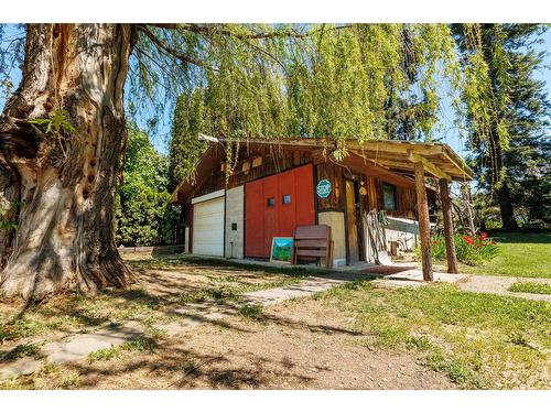 530 11Th Avenue S, Creston, BC - Outdoor