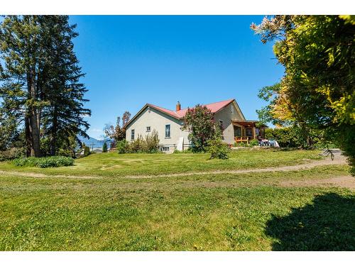 530 11Th Avenue S, Creston, BC - Outdoor