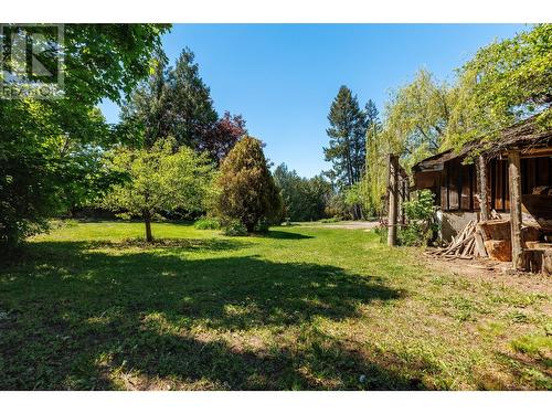 530 11Th  S Avenue, Creston, BC - Outdoor