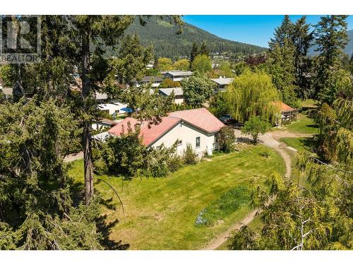 530 11Th  S Avenue, Creston, BC - Outdoor With View