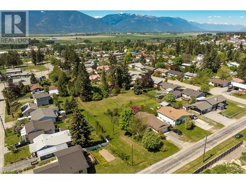 530 11Th  S Avenue, Creston, BC - Outdoor With View