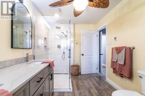 61 Homewood Park Road, Kawartha Lakes, ON - Indoor Photo Showing Bathroom