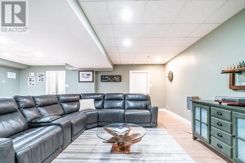 61 Homewood Park Road, Kawartha Lakes, ON - Indoor Photo Showing Living Room