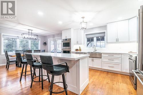 61 Homewood Park Road, Kawartha Lakes, ON - Indoor Photo Showing Kitchen With Upgraded Kitchen