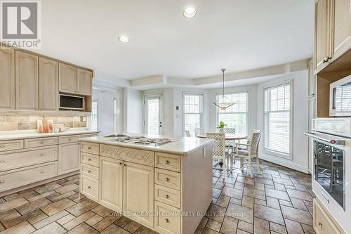 8 Maple Lane, Markham, ON - Indoor Photo Showing Kitchen With Upgraded Kitchen