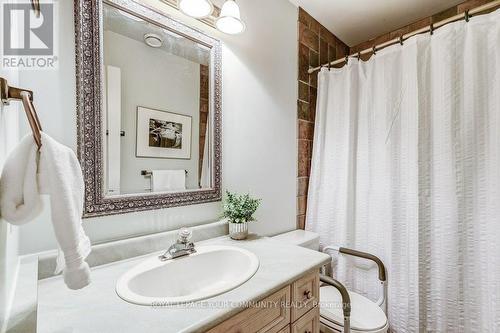8 Maple Lane, Markham, ON - Indoor Photo Showing Bathroom