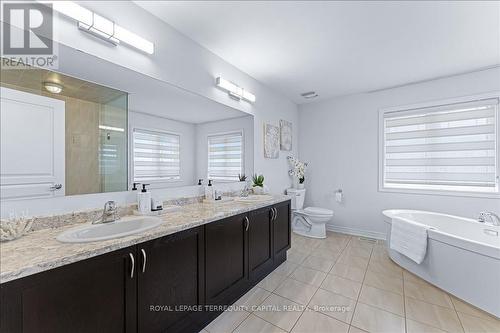 1011 Green Street, Innisfil, ON - Indoor Photo Showing Bathroom