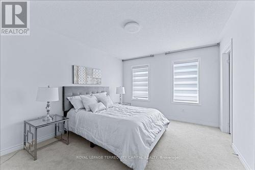 1011 Green Street, Innisfil, ON - Indoor Photo Showing Bedroom