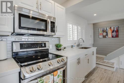 8 Cobblestone Road, Tiny, ON - Indoor Photo Showing Kitchen