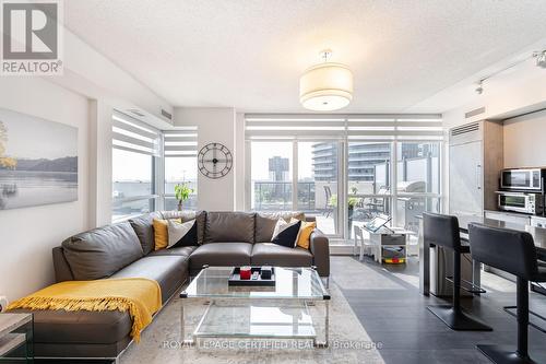 837 - 26 Gibbs Road, Toronto, ON - Indoor Photo Showing Living Room