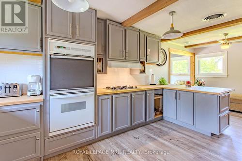 270 Cherrywood Avenue, Fort Erie, ON - Indoor Photo Showing Kitchen