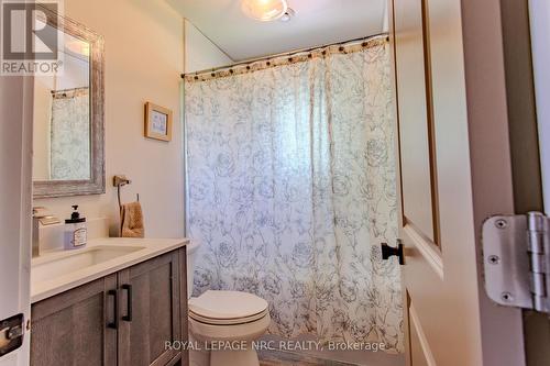 270 Cherrywood Avenue, Fort Erie, ON - Indoor Photo Showing Bathroom