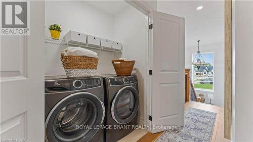 42 Aspen Circle, Thames Centre, ON - Indoor Photo Showing Laundry Room