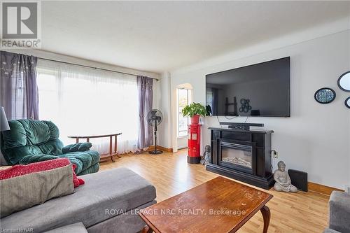 66 Rose Avenue, Thorold, ON - Indoor Photo Showing Living Room With Fireplace