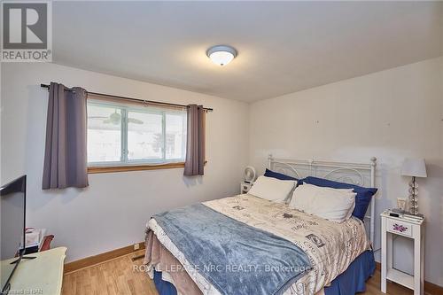 66 Rose Avenue, Thorold, ON - Indoor Photo Showing Bedroom