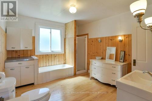 2225 Miriam Drive, Kawartha Lakes, ON - Indoor Photo Showing Bathroom
