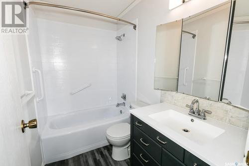 Scholer Acreage, Progress Rm No. 351, SK - Indoor Photo Showing Bathroom