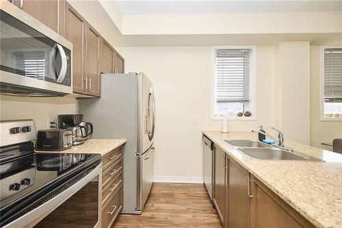 5012 Serena Drive|Unit #1, Beamsville, ON - Indoor Photo Showing Kitchen With Double Sink