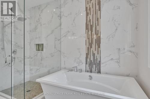 7 Avalon Drive, Kawartha Lakes, ON - Indoor Photo Showing Bathroom