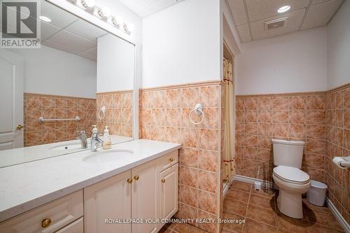 50 Glen Avenue N, Tiny, ON - Indoor Photo Showing Bathroom