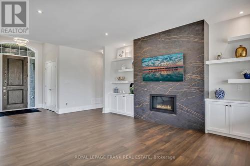 17 Avalon Drive, Kawartha Lakes, ON - Indoor Photo Showing Living Room With Fireplace