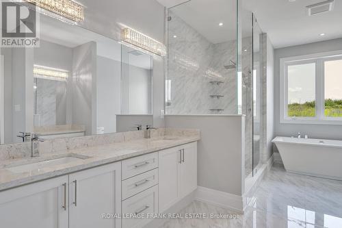 17 Avalon Drive, Kawartha Lakes, ON - Indoor Photo Showing Bathroom