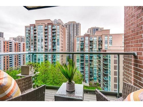 913-11 Michael Power Pl, Toronto, ON - Outdoor With Balcony