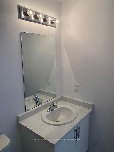 309-460 Dundas St E, Hamilton, ON - Indoor Photo Showing Bathroom