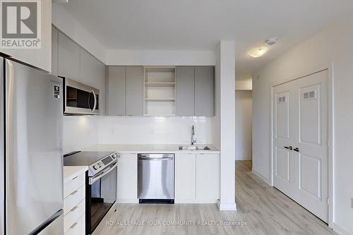 508 - 4655 Metcalfe Avenue, Mississauga, ON - Indoor Photo Showing Kitchen With Stainless Steel Kitchen