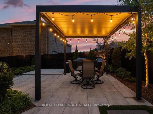44 Riesling Crt, Hamilton, ON - Outdoor With Exterior