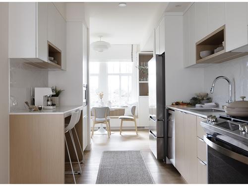 161 2350 165 Street, Surrey, BC - Indoor Photo Showing Kitchen With Upgraded Kitchen