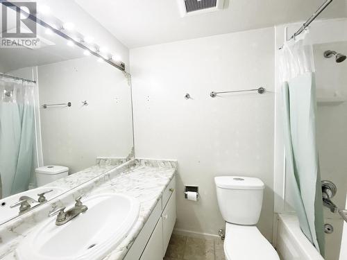 301 8020 Ryan Road, Richmond, BC - Indoor Photo Showing Bathroom