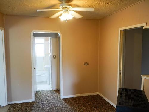 1430 Government Street, Clinton, BC - Indoor Photo Showing Other Room