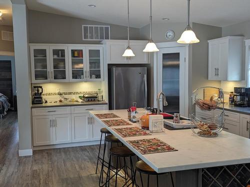 3919 Highway 97, Kamloops, BC - Indoor Photo Showing Kitchen With Upgraded Kitchen