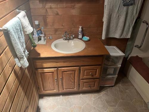 62 Blanchard Road, Clearwater, BC - Indoor Photo Showing Bathroom